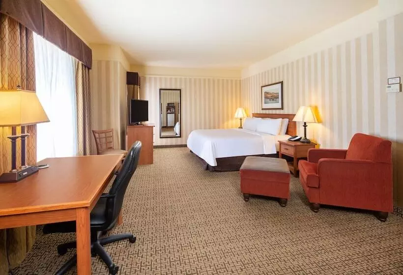 Holiday Inn Express Hotel & Suites Astoria, An Ihg