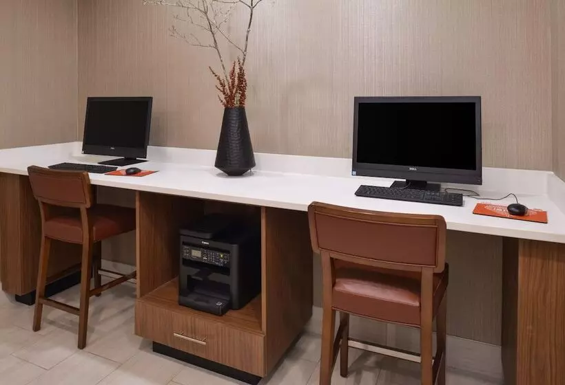 Otel Holiday Inn Express & Suites Chattanooga   East Ridge, An Ihg