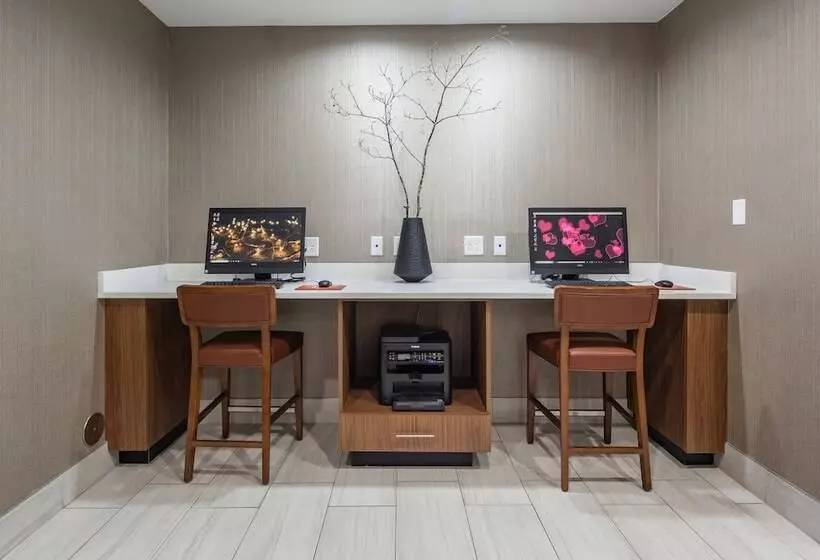 Otel Holiday Inn Express & Suites Chattanooga   East Ridge, An Ihg