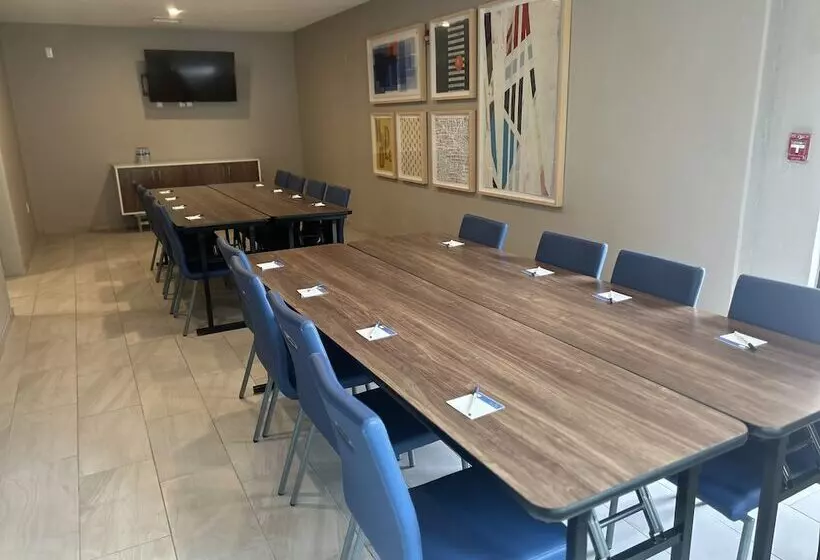 Holiday Inn Express Hotel And Suites Alice, An Ihg