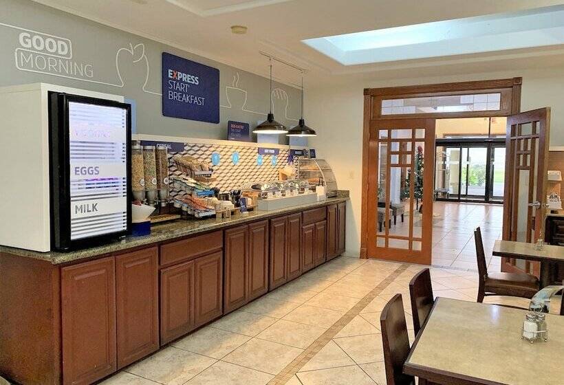 Holiday Inn Express Hotel And Suites Alice, An Ihg