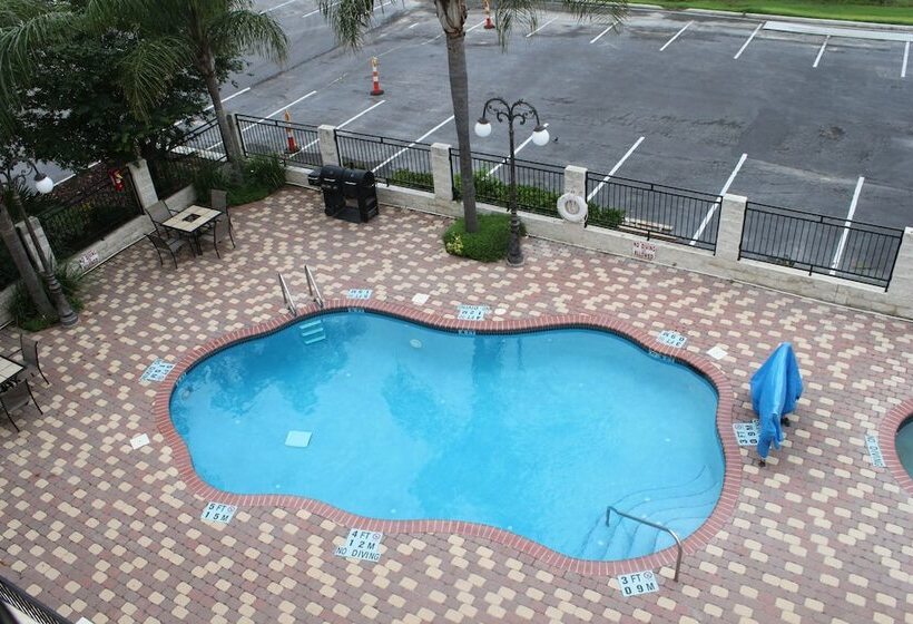 Holiday Inn Express Hotel And Suites Alice, An Ihg