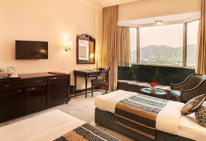 Kk Royal Hotel & Convention Centre