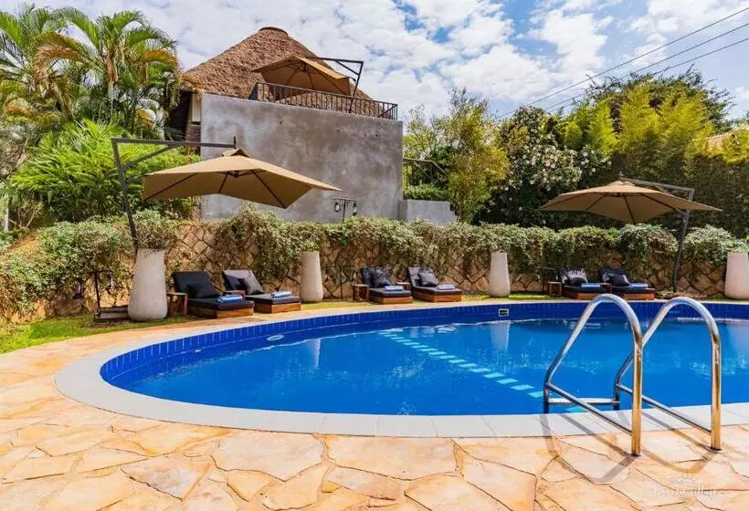 Le Petit Village Boutique Hotel & Spa