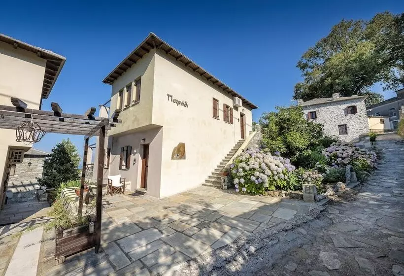 בית מלון כפרי Petradi