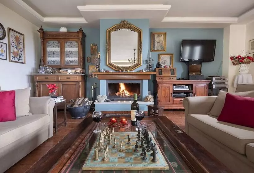 בית מלון כפרי Petradi