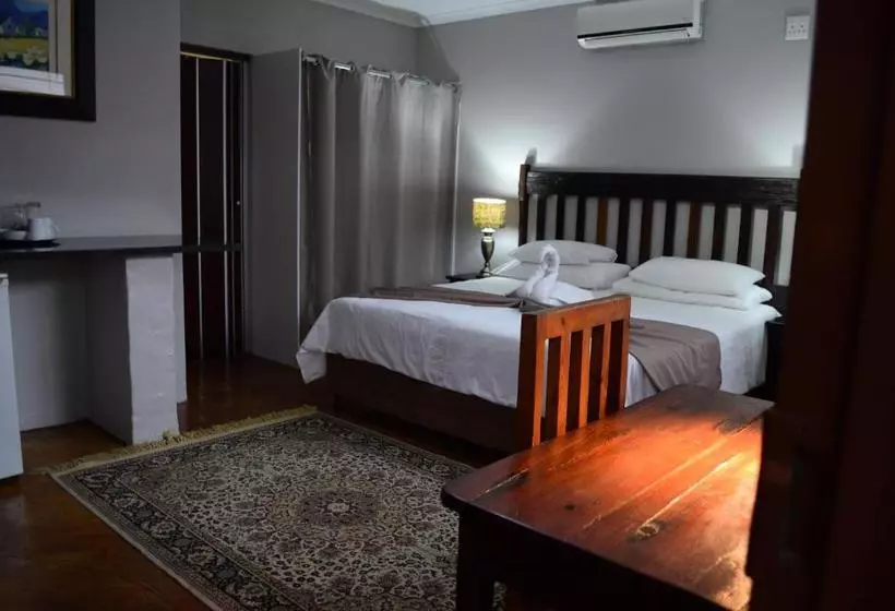 Отель Ruby Rock Executive Guest House