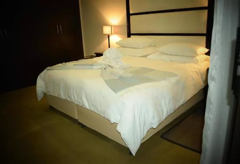 Отель Ruby Rock Executive Guest House