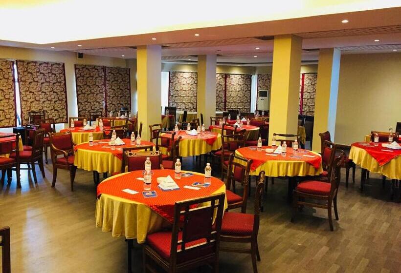 هتل Silver Sand Sentinel