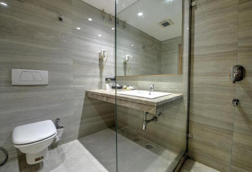 هتل Silver Sand Sentinel