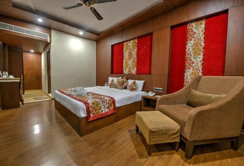 هتل Silver Sand Sentinel