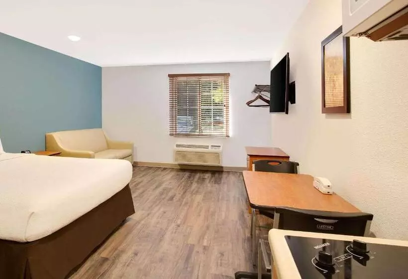 Отель Woodspring Suites Charlotte Shelby