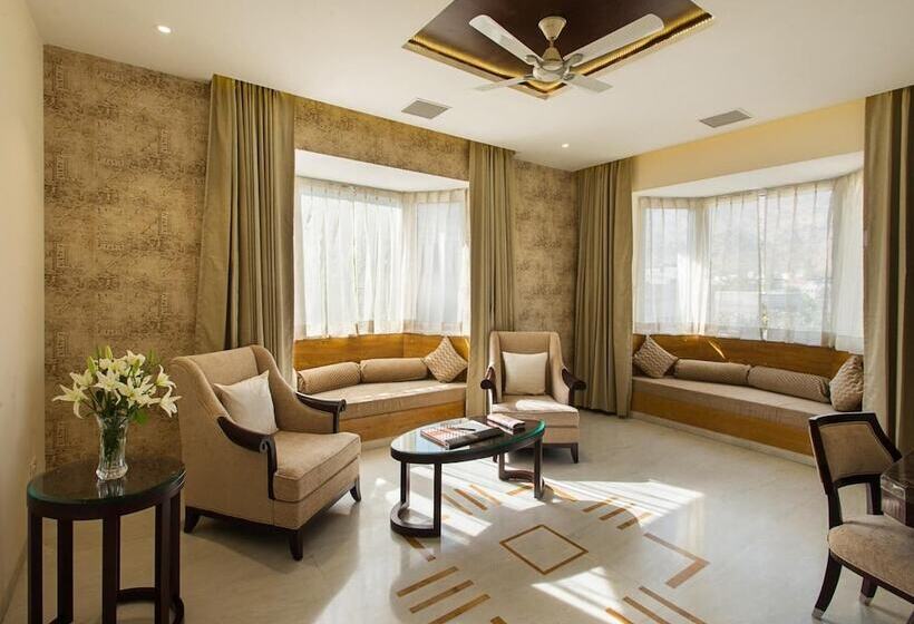 Kk Royal Hotel & Convention Centre