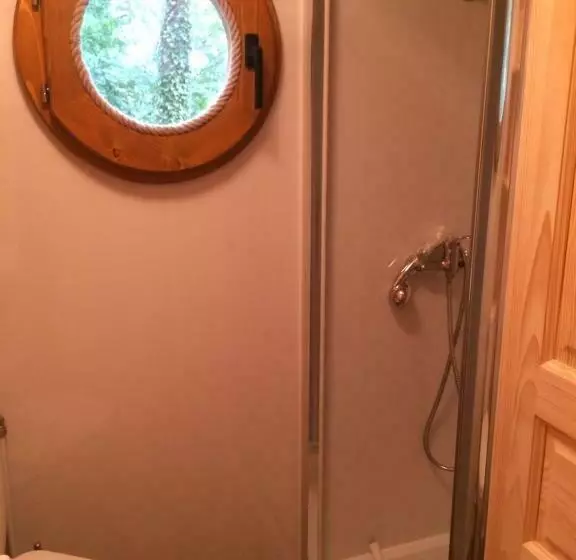 ベッドアンドブレックファースト Chambres D Hôtes Et Roulotte Au Bonheur Du Parc