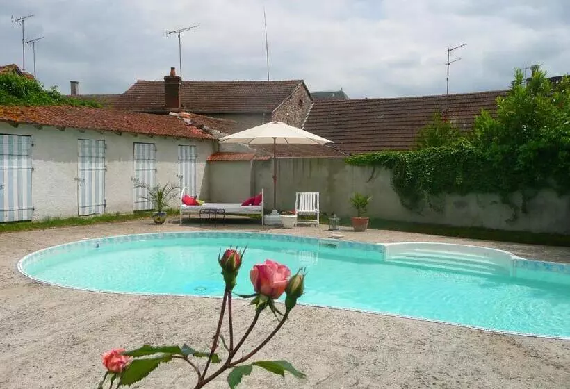 ベッドアンドブレックファースト Chambres D Hôtes Et Roulotte Au Bonheur Du Parc