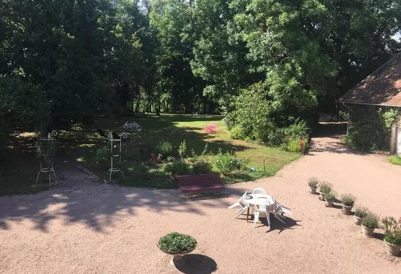 ベッドアンドブレックファースト Chambres D Hôtes Et Roulotte Au Bonheur Du Parc