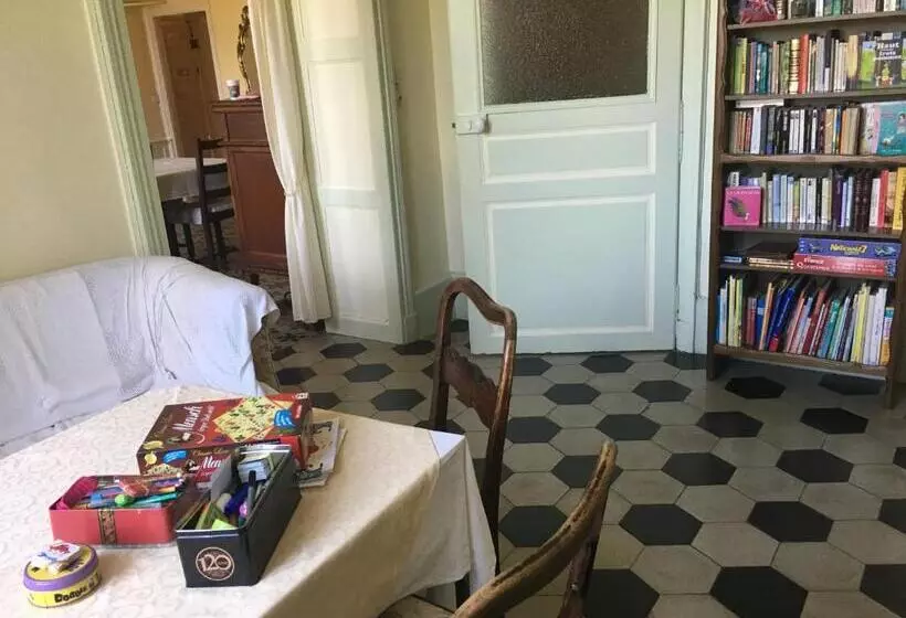 ベッドアンドブレックファースト Chambres D Hôtes Et Roulotte Au Bonheur Du Parc