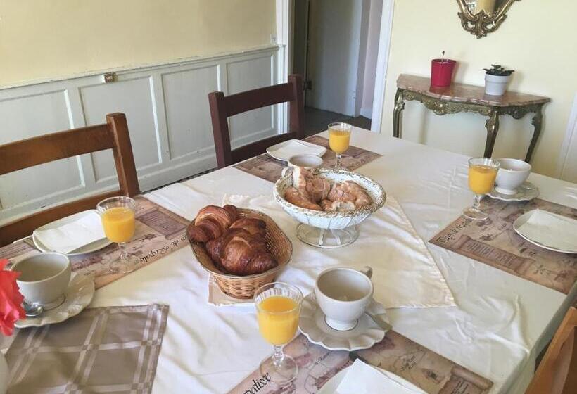 Bed and Breakfast Chambres D Hôtes Et Roulotte Au Bonheur Du Parc