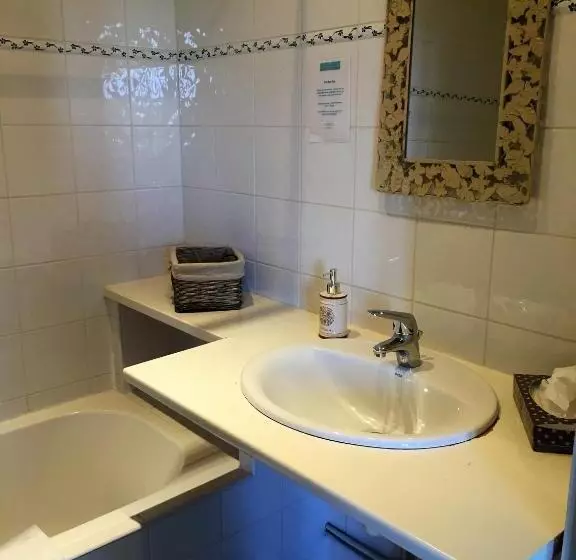 ベッドアンドブレックファースト Chambres D Hôtes Et Roulotte Au Bonheur Du Parc