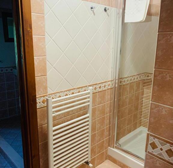 تختخواب و صبحانه Locanda Di Santantimo