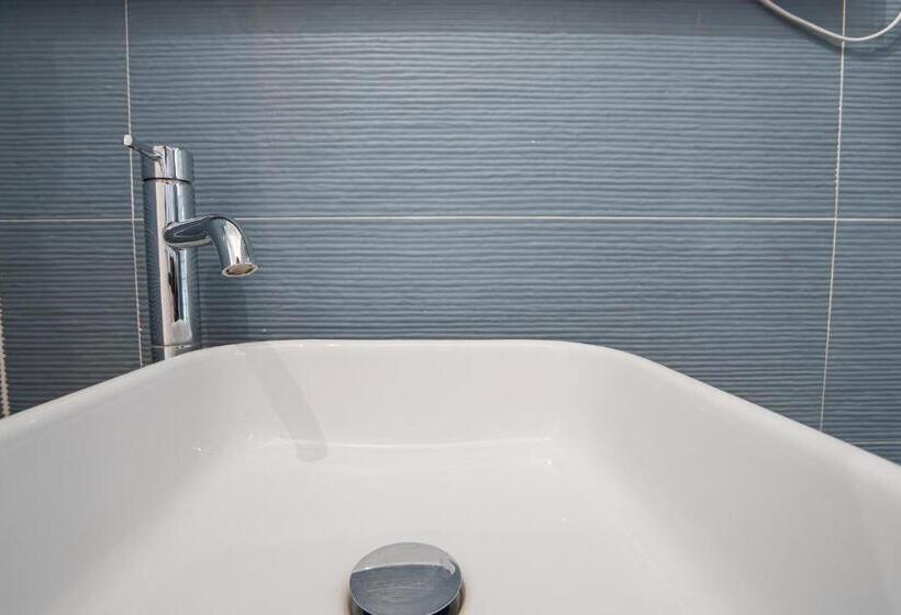 تختخواب و صبحانه Three Room   Sea View Luxury Loft