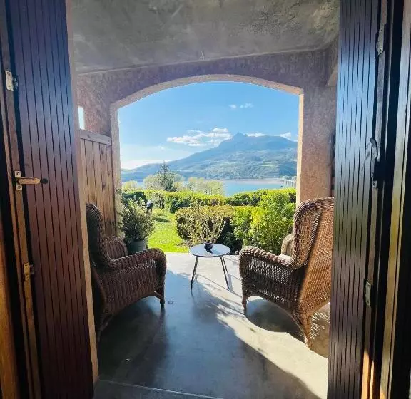 ホテル Hôtel Les Chaumettes