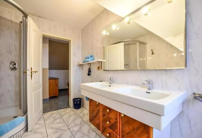 Hotelli Landhaus Krombach