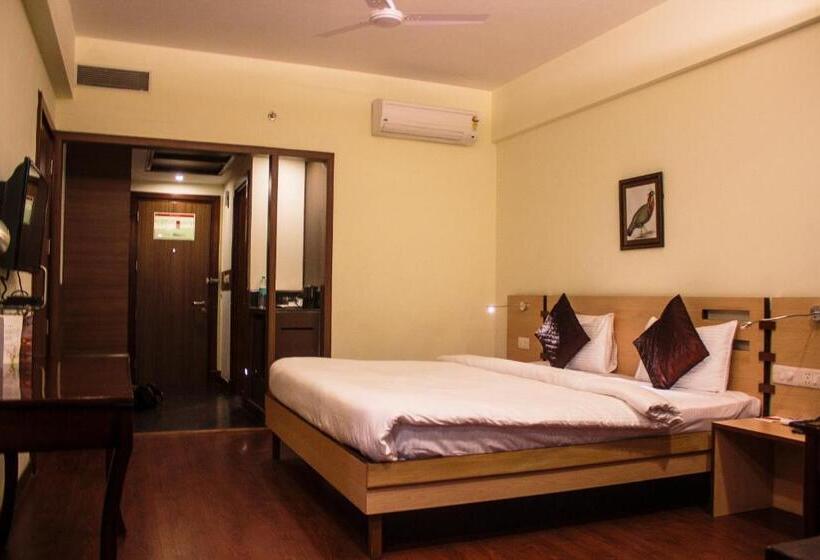 בית מלון כפרי Savoy Greens Jabli