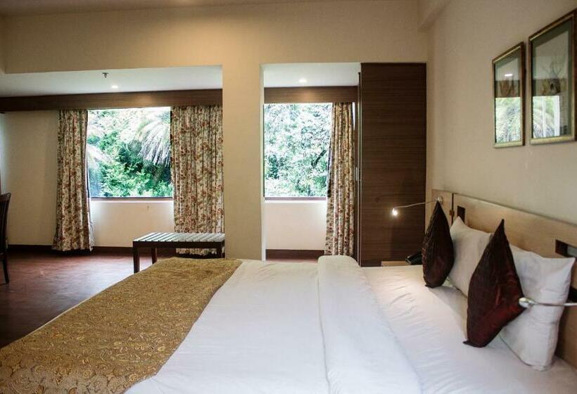 בית מלון כפרי Savoy Greens Jabli