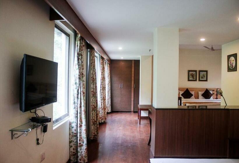 בית מלון כפרי Savoy Greens Jabli