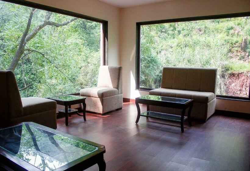 בית מלון כפרי Savoy Greens Jabli