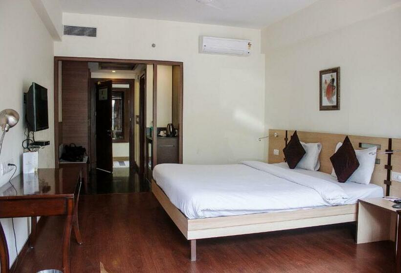 בית מלון כפרי Savoy Greens Jabli