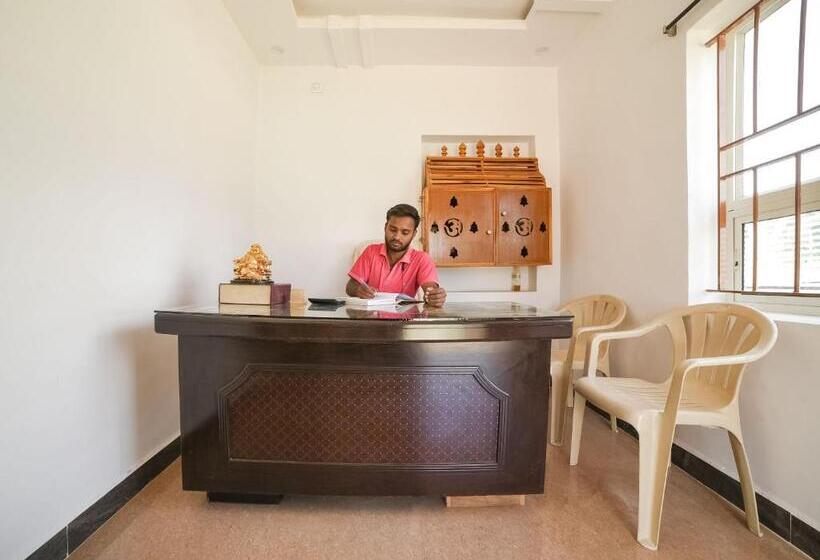 فندق Spot On 67781 Bgr Gardens