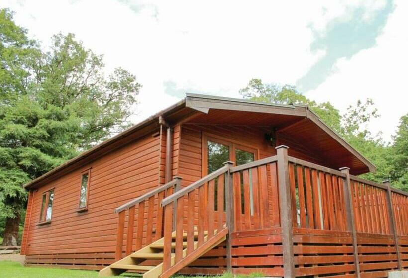 リゾートホテル Pine Lodges At Arscott Golf Club