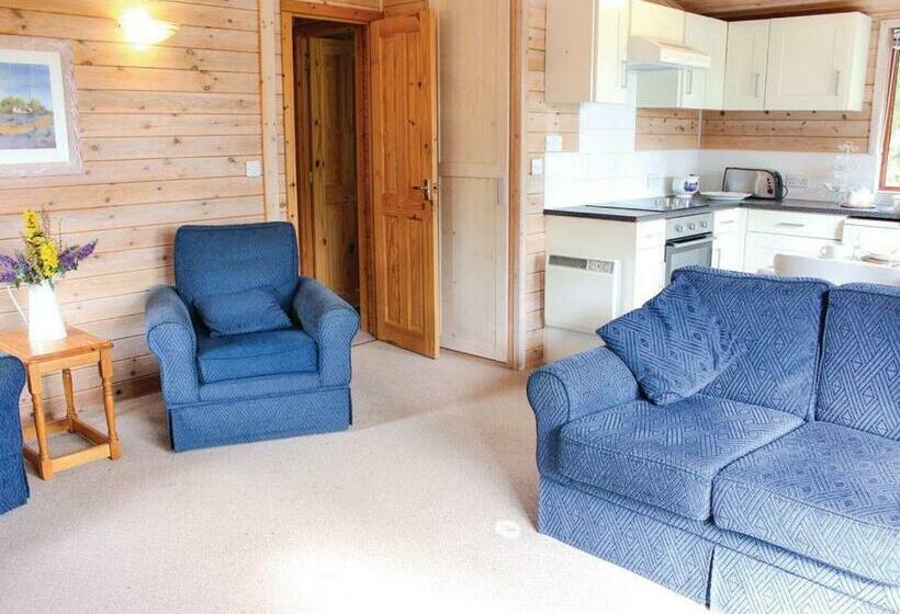 リゾートホテル Pine Lodges At Arscott Golf Club