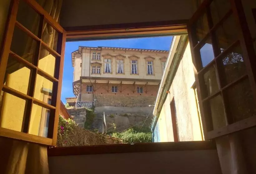 هاستل Casa California Guesthouse