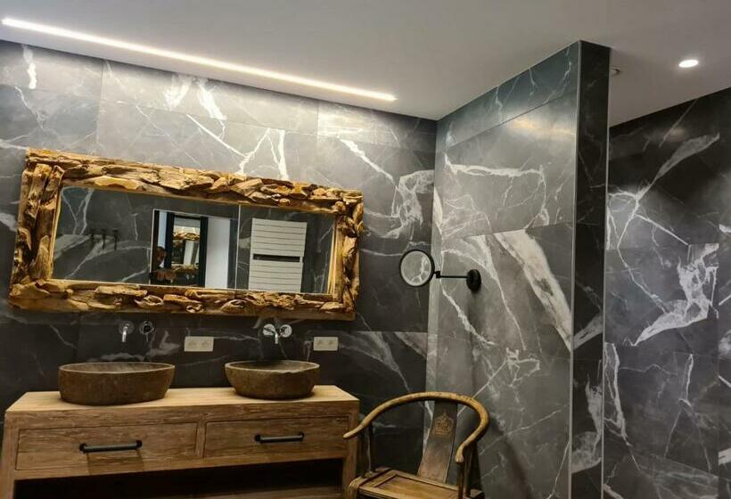 تختخواب و صبحانه Bnb La Cravache