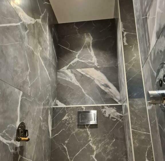 تختخواب و صبحانه Bnb La Cravache