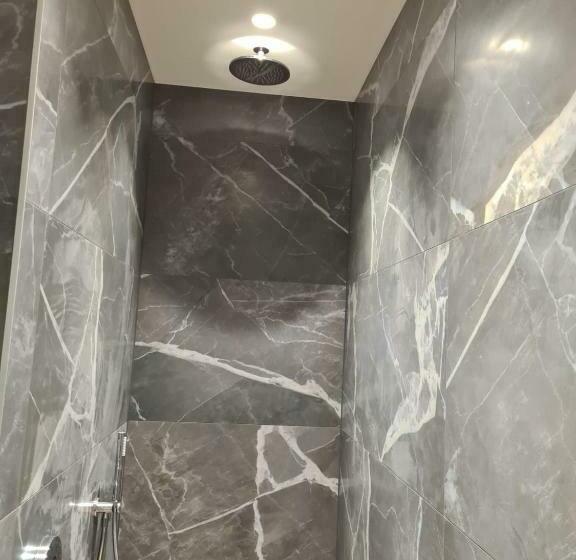 تختخواب و صبحانه Bnb La Cravache