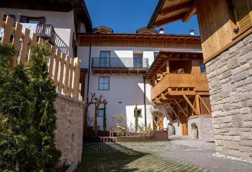 ホテル Agritur La Crucola