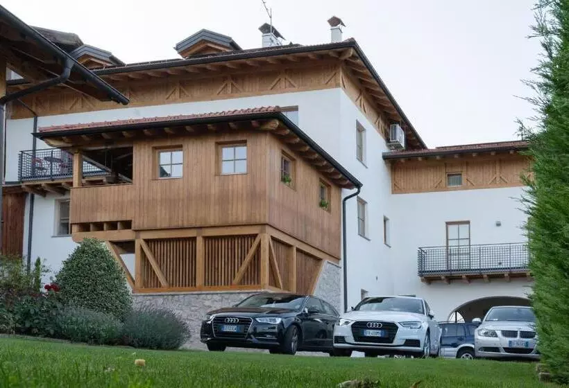 ホテル Agritur La Crucola