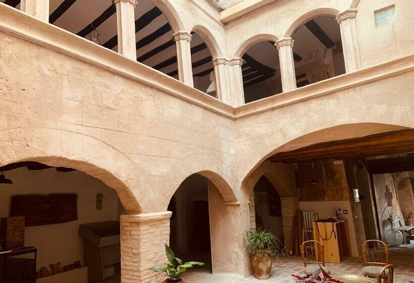 فندق Castillo Palacio De Bulbuente