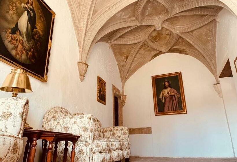 فندق Castillo Palacio De Bulbuente