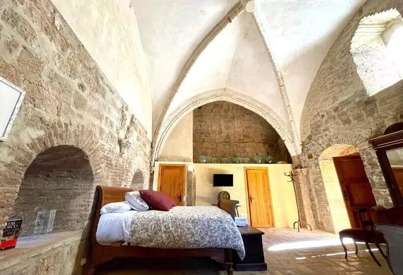 Hotelli Castillo Palacio De Bulbuente