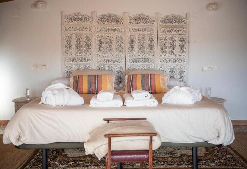 فندق Castillo Palacio De Bulbuente