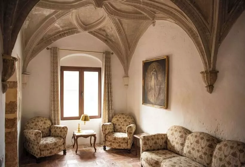 Hotelli Castillo Palacio De Bulbuente