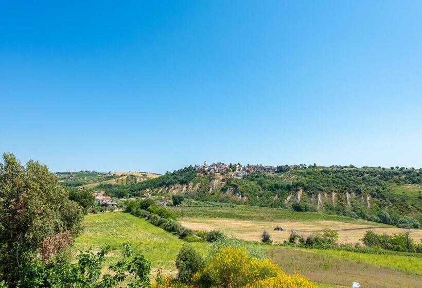 فندق Locanda Del Picchio