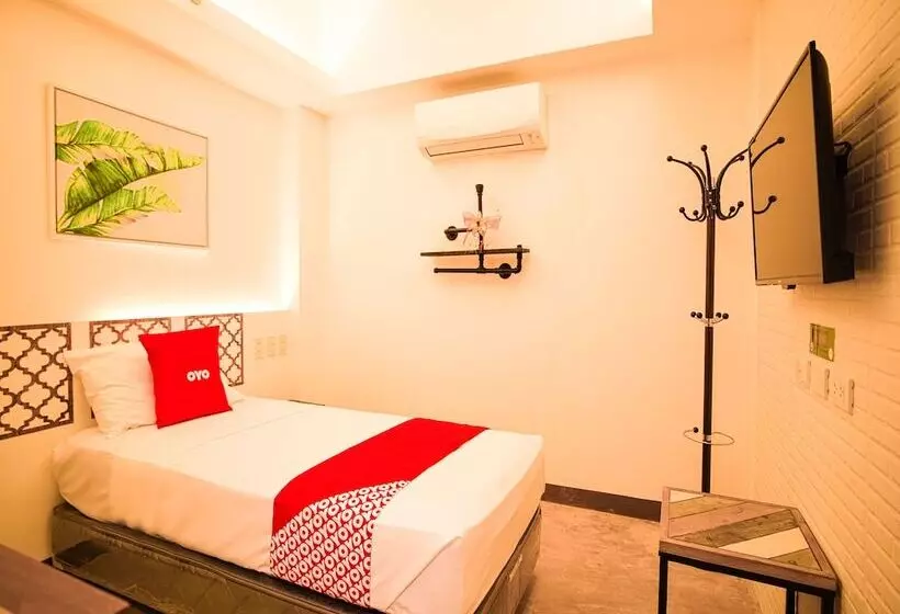 Hotelli Oyo 785 The Greenhive