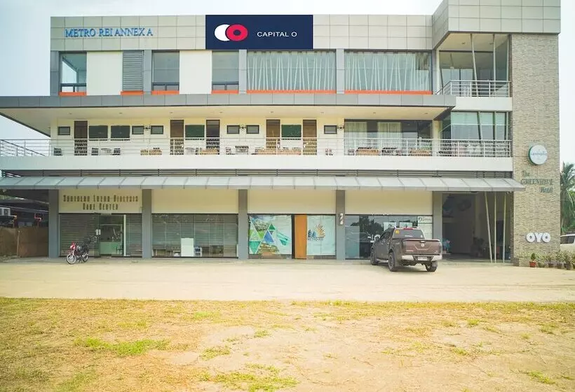 Hotelli Oyo 785 The Greenhive