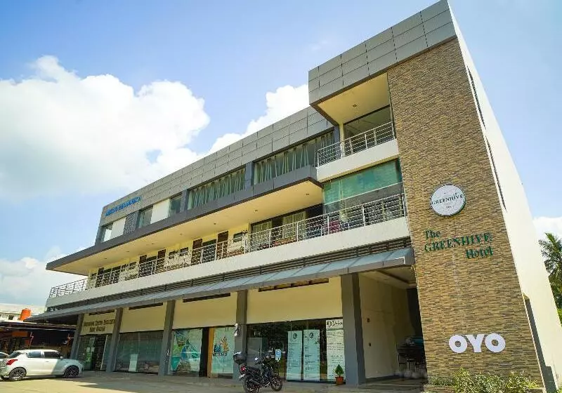 Hotelli Oyo 785 The Greenhive